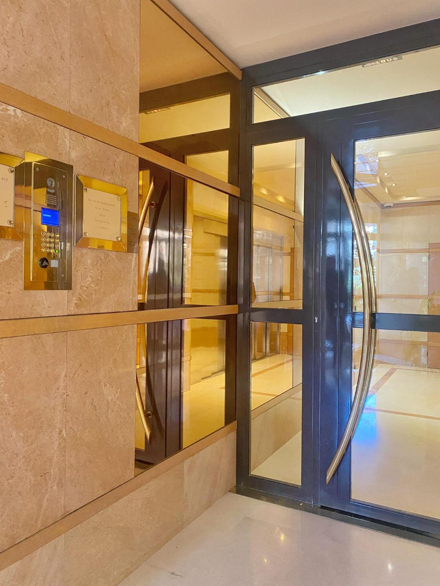 Superbe Appartement Terrasse Levallois-Perret Exterior photo